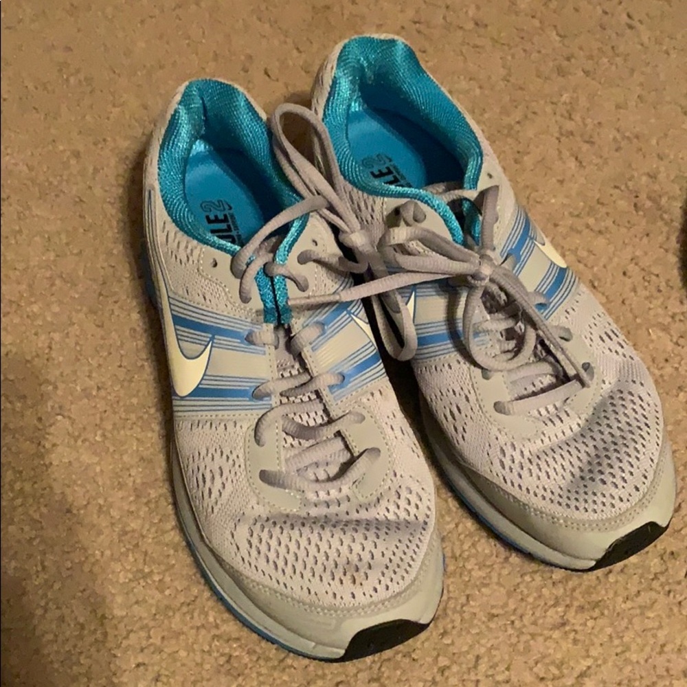 Nike tennis shoes